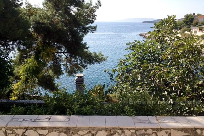 Прекрасный полузасушливый дом, на продажу