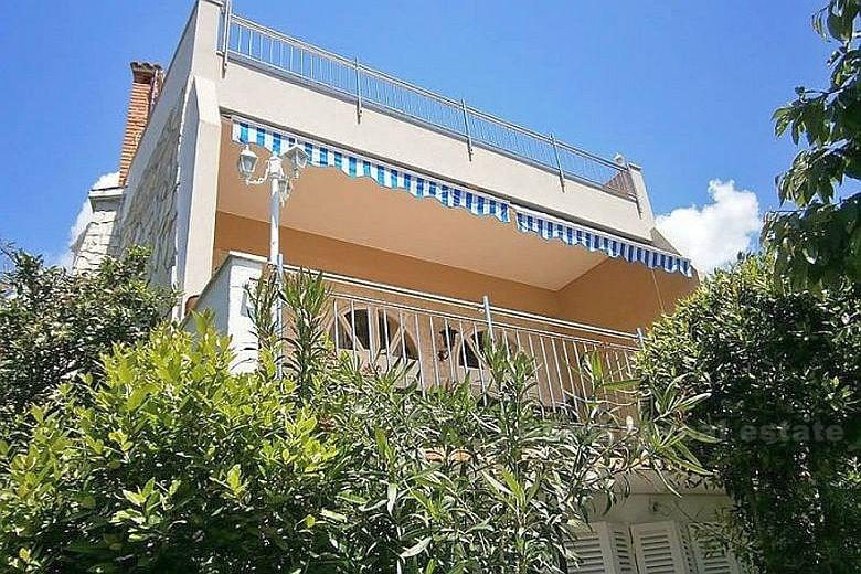 Hus ved stranden, for salg