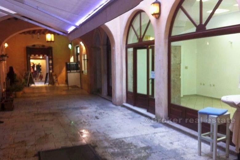 Attraente spazio per uffici