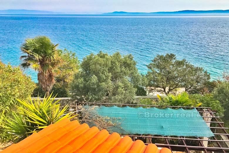 Bella villa in pietra, in vendita