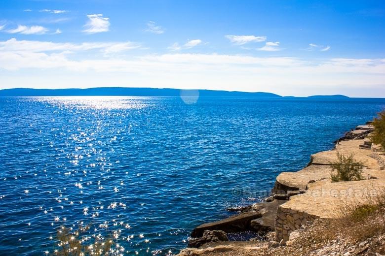 Piękna, kamienna willa, na sprzedaż