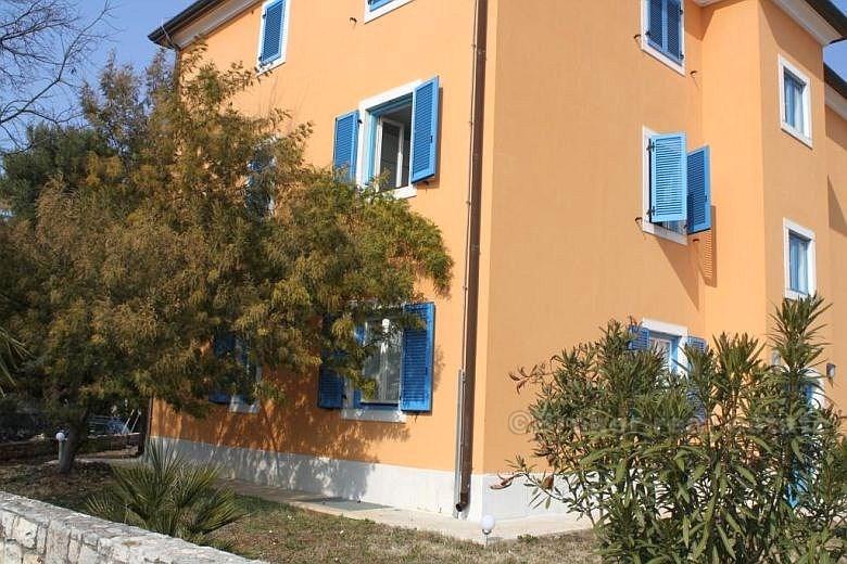 Belle station balnéaire près de la mer