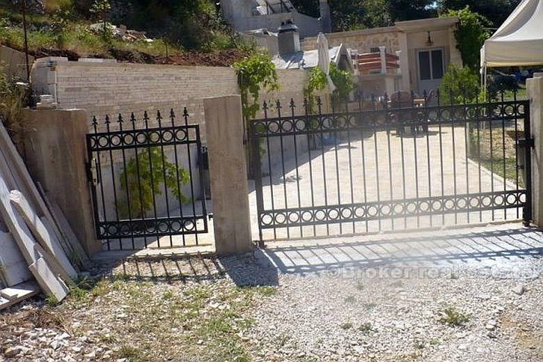 Maison dans la baie attrayante, à vendre