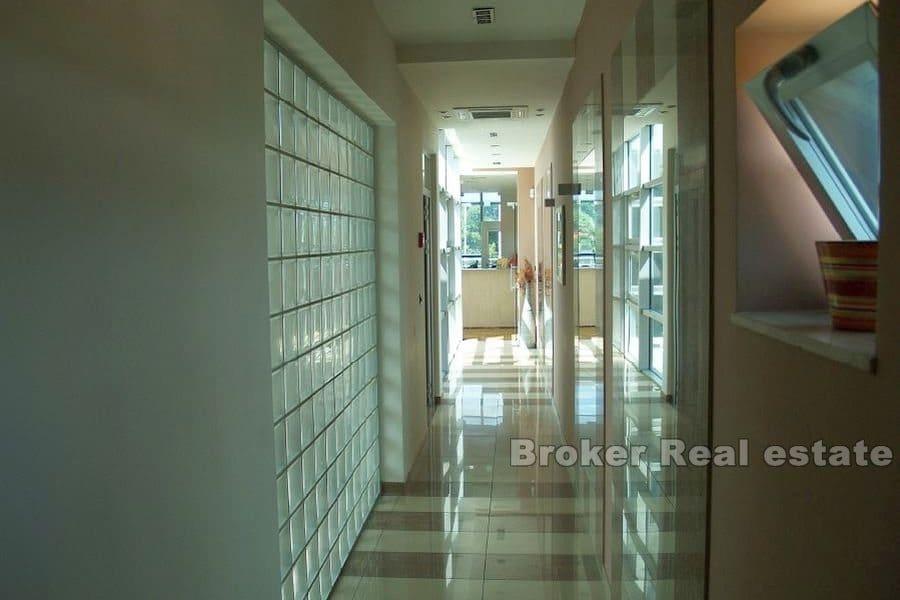 Restaurace - kavárna - konferenční sál