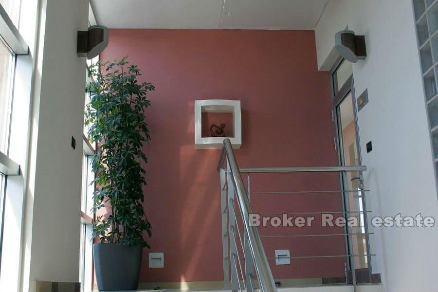 Restaurace - kavárna - konferenční sál