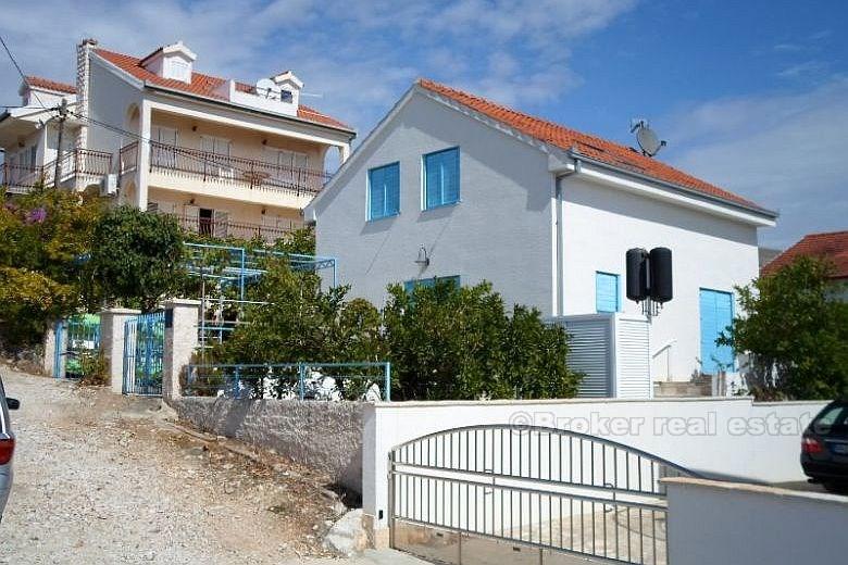 Moderne Villa, 150 Meter vom Strand entfernt