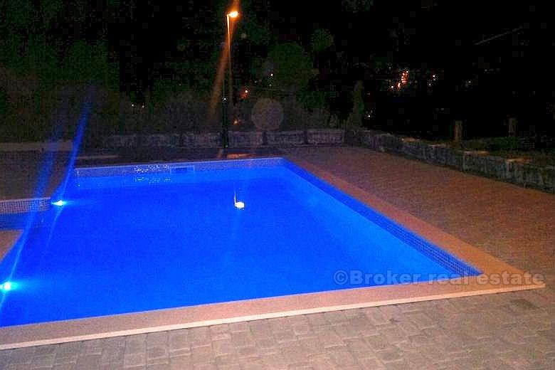 Luxury three bedroom apartment