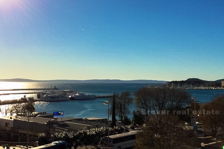 Appartement à cinq chambres