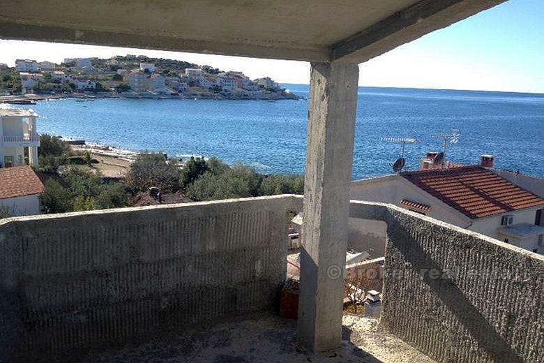 Apartmanska kuća, s pogledom na more