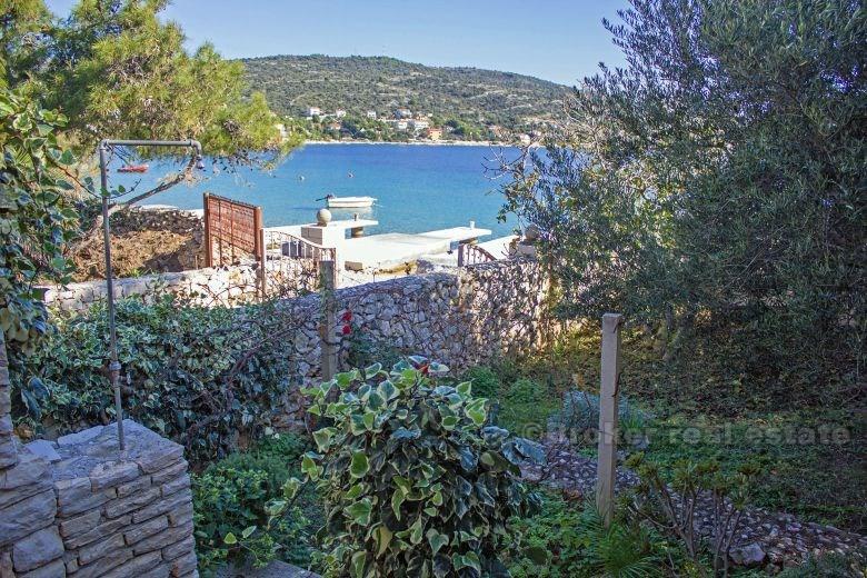 Maison première rangée à la mer