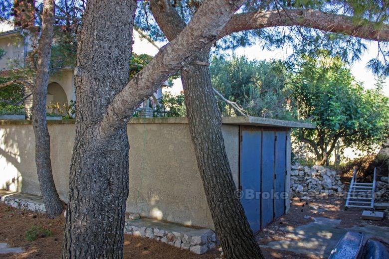 Maison première rangée à la mer