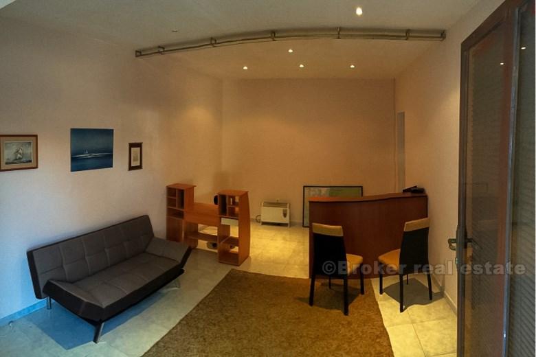 Casa semi-indipendente, in vendita