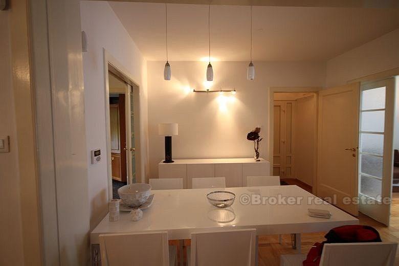 Appartement dans la partie élite de la ville, à vendre