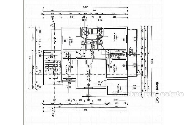 Kuća na 3 etaže, na prodaju