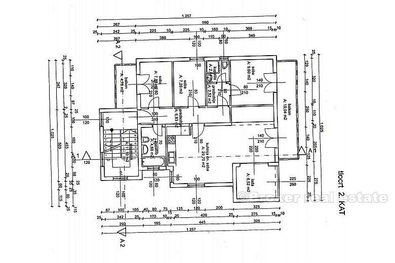 Kuća na 3 etaže, na prodaju