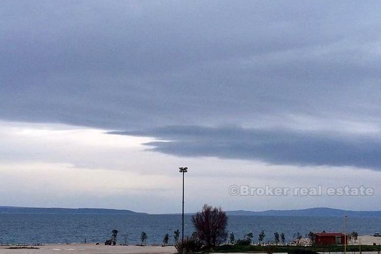 Två sovrum i första raden till havet