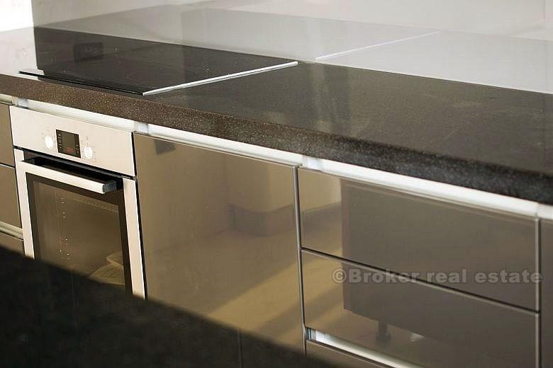 Meje, Stan na eskluzivnoj lokaciji