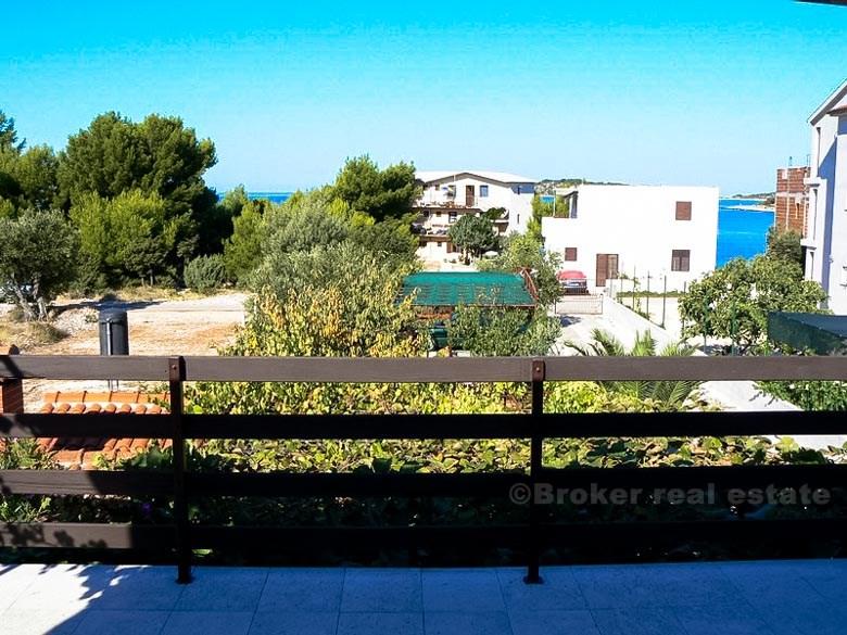 Family house with 7 bedrooms, for sale