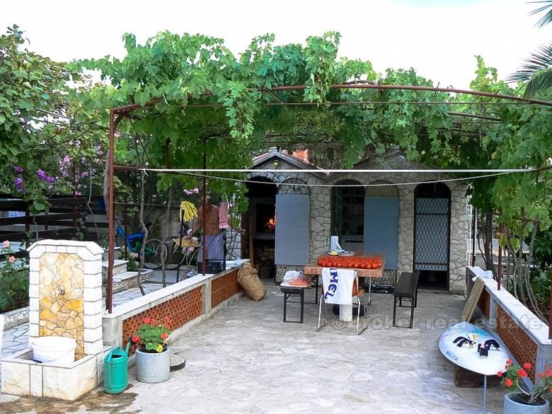 Obiteljska kuća sa 7 spavaćih soba, Za prodaju