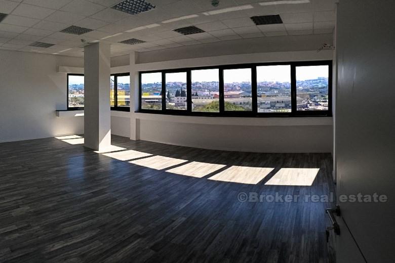 Commercial building / shop, for sale