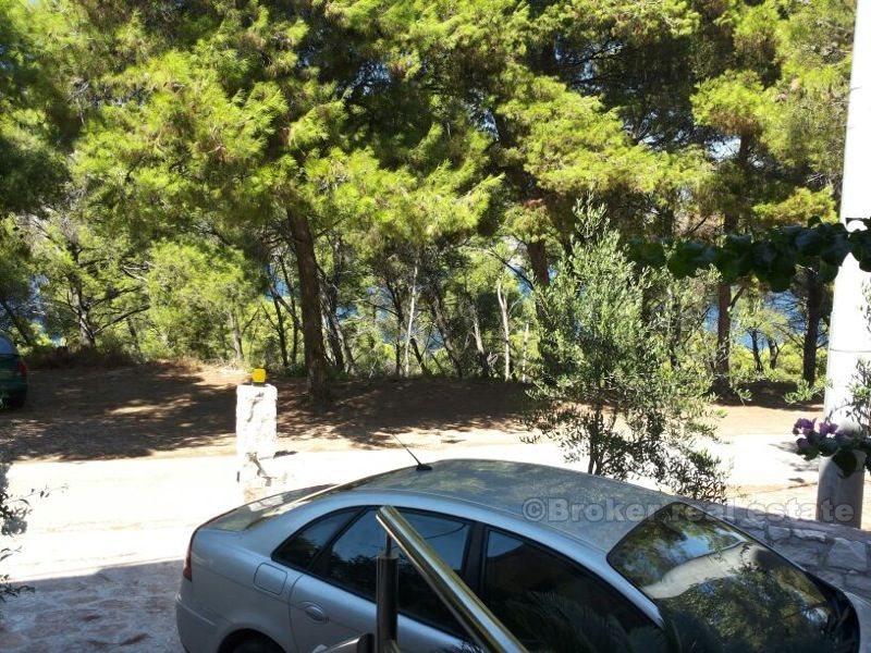 Appartement au rez-de-chaussée, à vendre