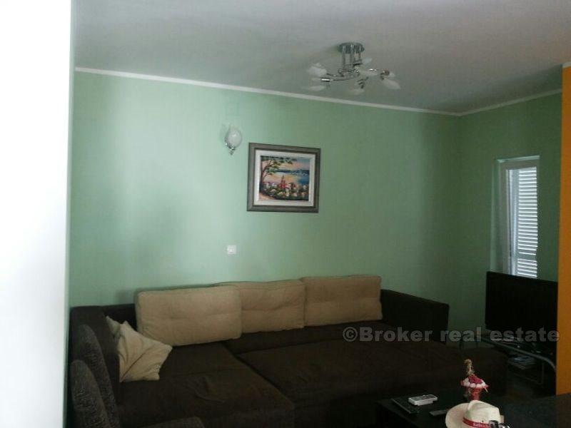 Appartement au rez-de-chaussée, à vendre