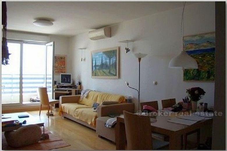 Appartement à deux chambres avec belle vue