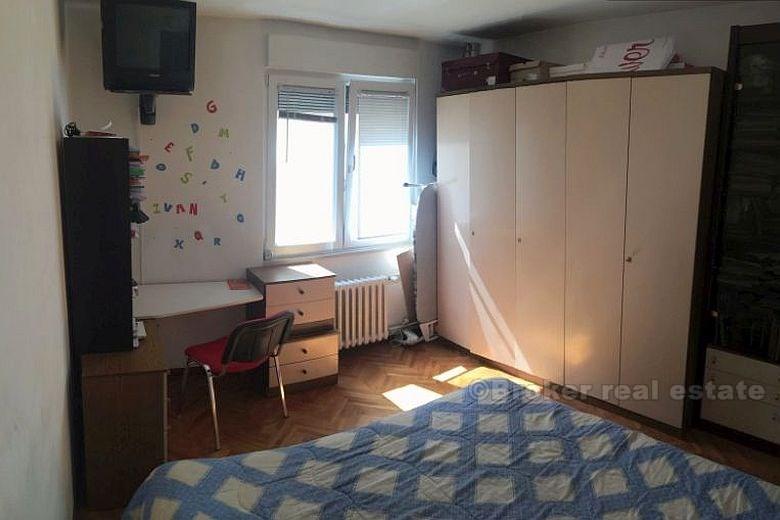 Bekväm lägenhet med tre sovrum
