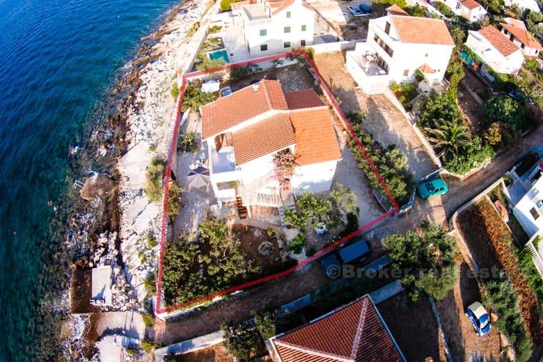 Casa sul lungomare, in vendita