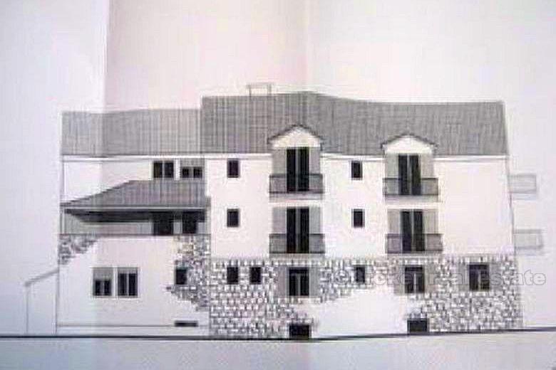 Zgrada sa 15 soba - idealno za starački dom