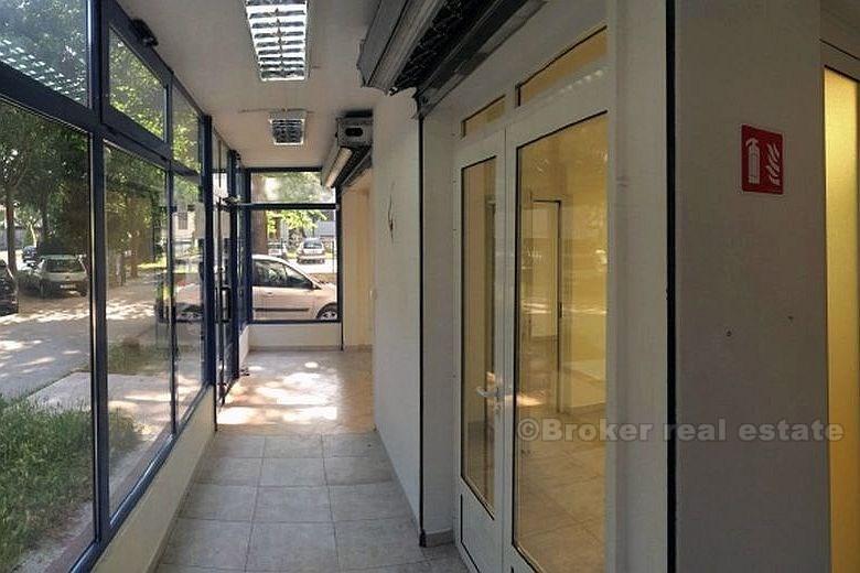 Komerční prostor vedle ulice Poljická na prodej