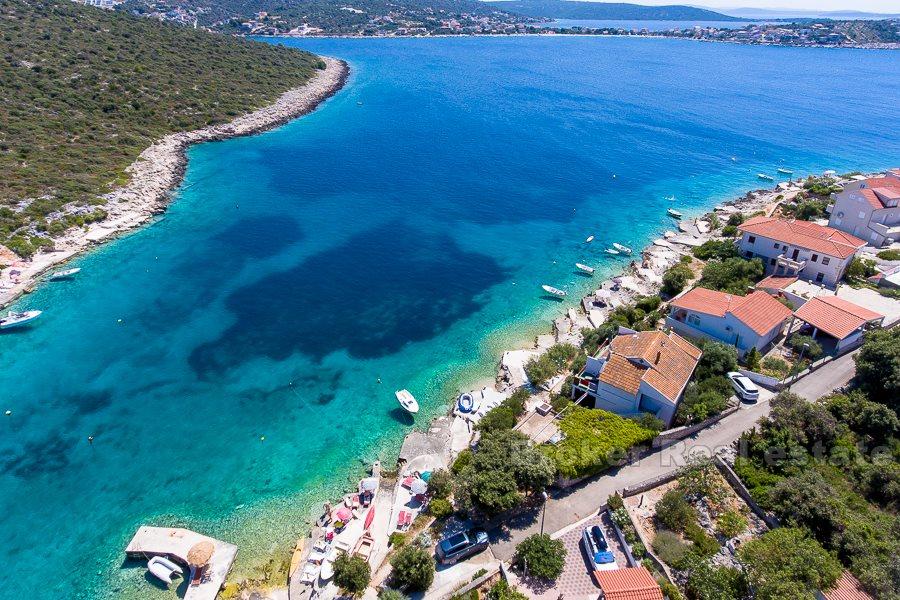 La casa situata sulla costa del mare, per la vendita