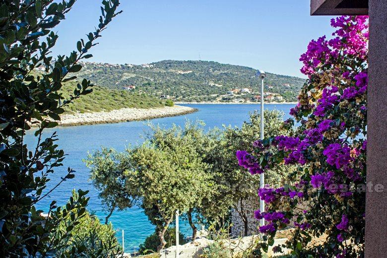 La casa situata sulla costa del mare, per la vendita