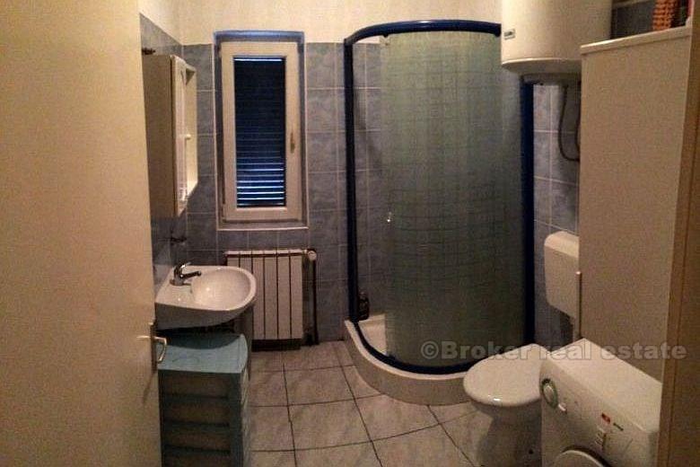 Hus med middelhavshage