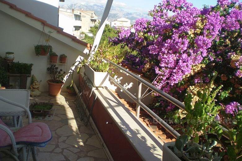 Hus med 266 m2 boyta, till försäljning