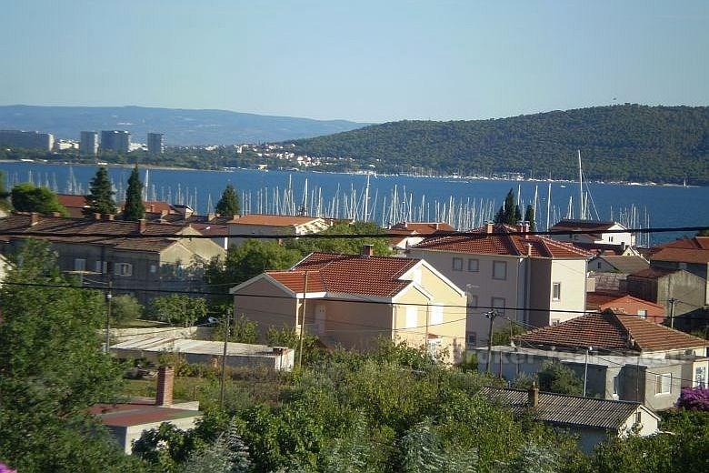 Kuća sa 266 m2 stambenog prostora, na prodaju