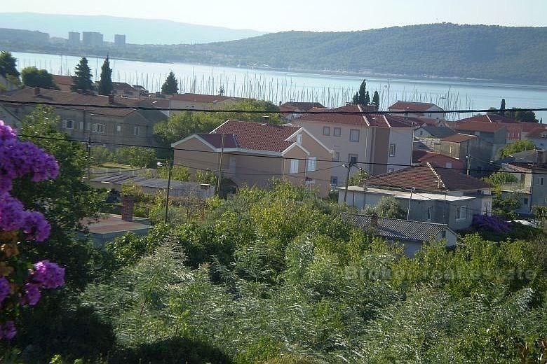 Casa con 266 m2 di superficie abitabile, in vendita