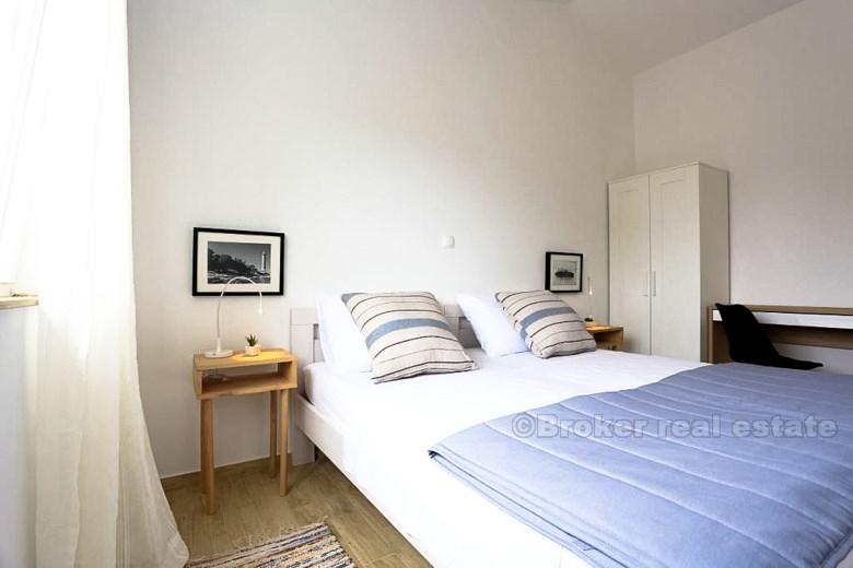 La casa / villa, disposta su due piani, in vendita