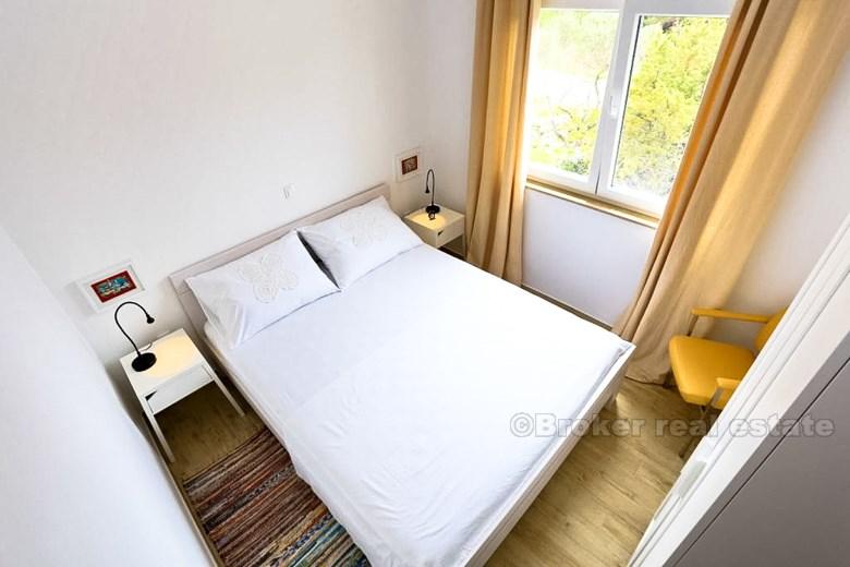 The house / villa, on two floors, for sale