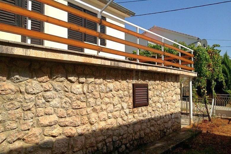 Maison avec vue sur la mer, à 80m de la mer, à vendre