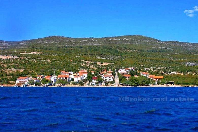 Kuća s pogledom na more, 80m od mora, na prodaju