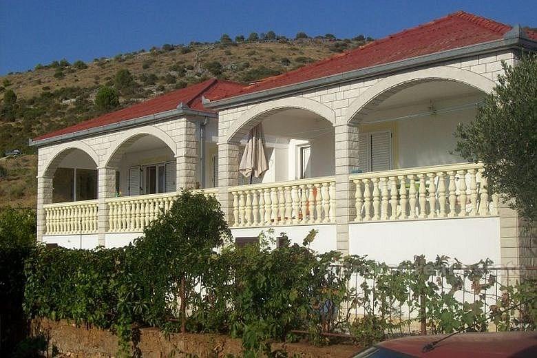 House with 200 m2 of living space