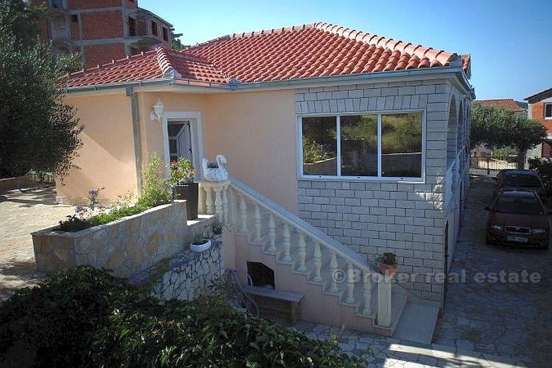 Casa con 200 m2 di superficie abitabile