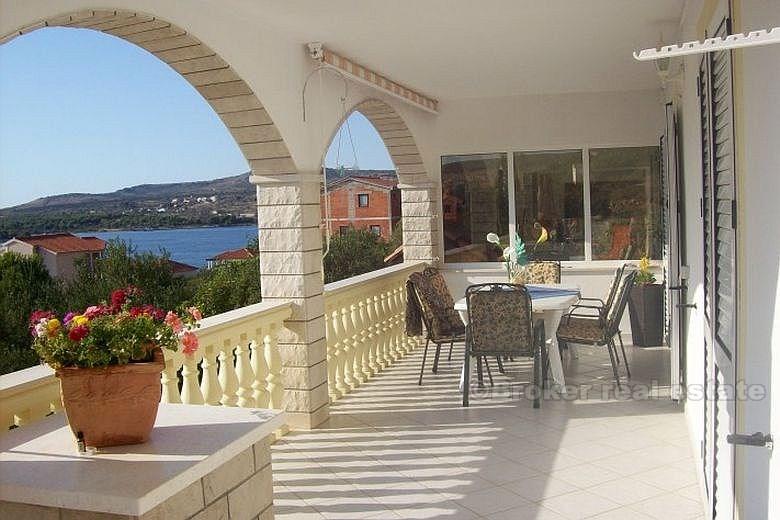 Casa con 200 m2 di superficie abitabile