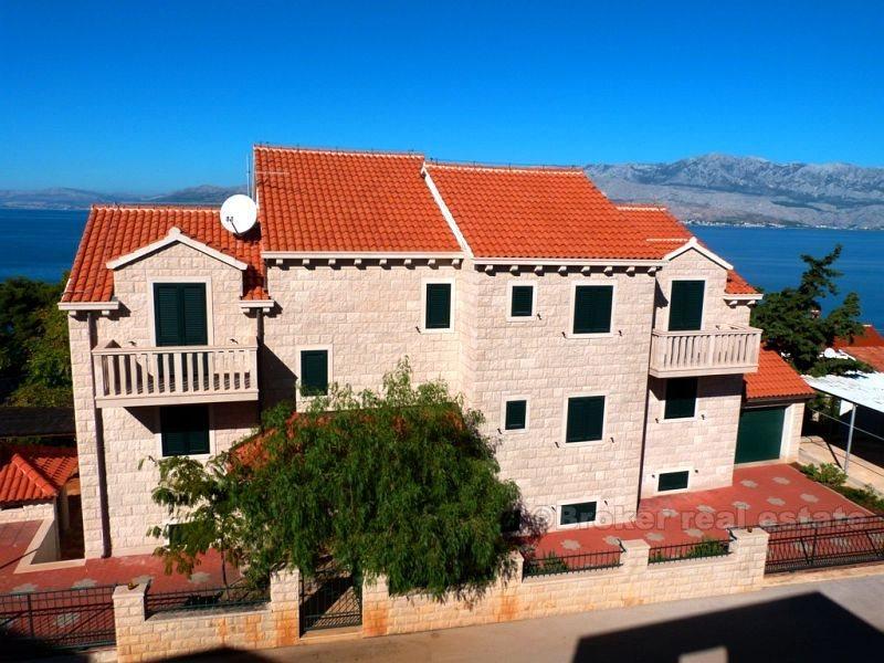 Atrakcyjny dom z apartamentami