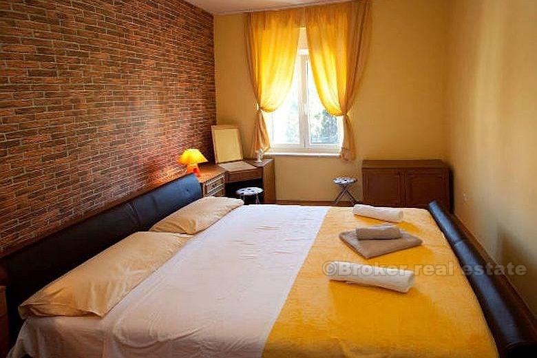 Appartement au 3ème étage, à vendre