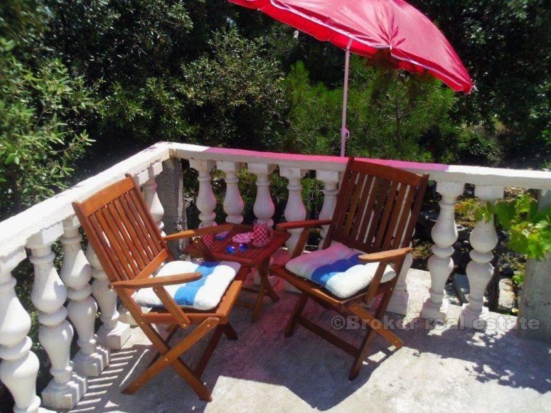 Kuća na parceli od 800 m2