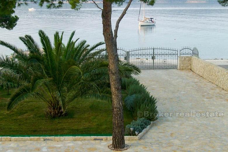 House / villa located in a small romantic place, for sale