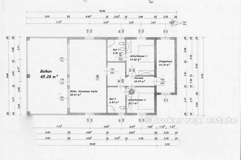 Kuća / vila nalazi se u malom romantičnom mjestu, na prodaju