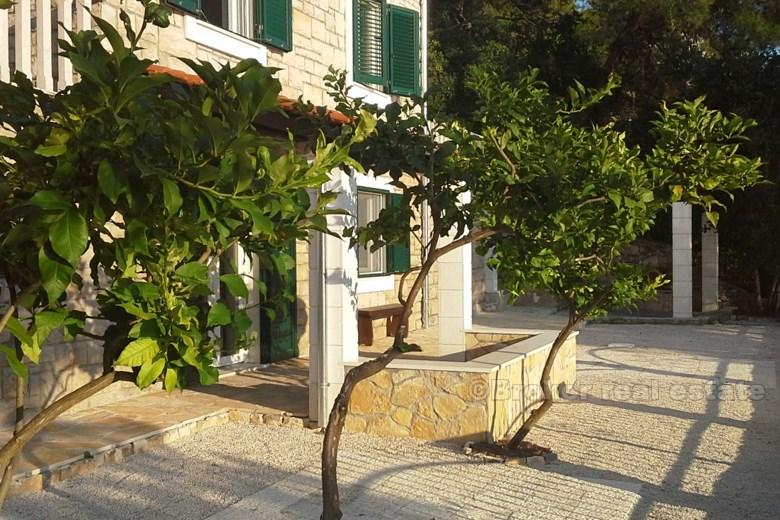 Renovierte Villa im Zentrum des Dorfes, zum Verkauf